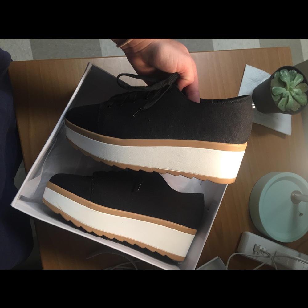 Steve Madden Joshua Platforms Sz 9.5 used WITH BOX